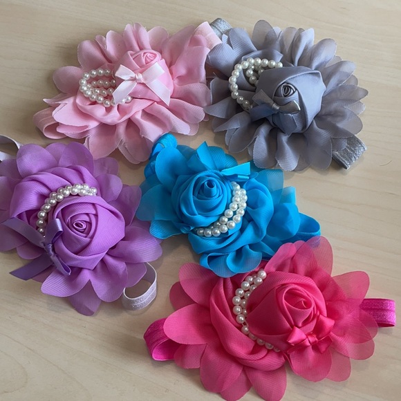 NWOT Set of 5 Pearl and Flower Headband - Picture 1 of 8